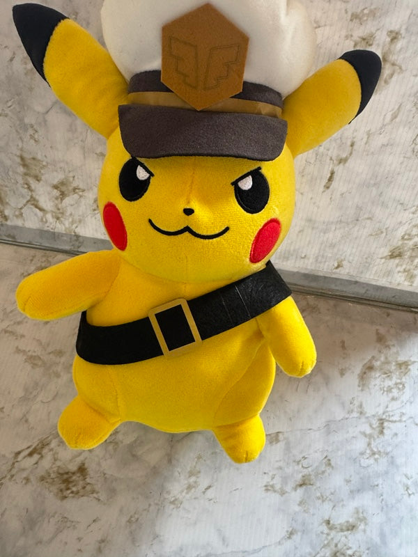 Pokemon - Pikachu Captain 20cm Plush