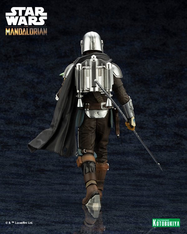 The Mandalorian - 1/7 Mandalorian and Grogu With Beskar Staff PVC Figure