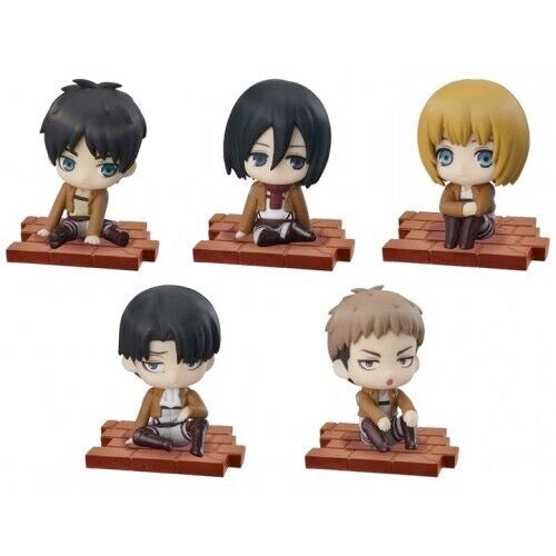 Attack on Titan - Sitting figure SINGLE BLIND BOX