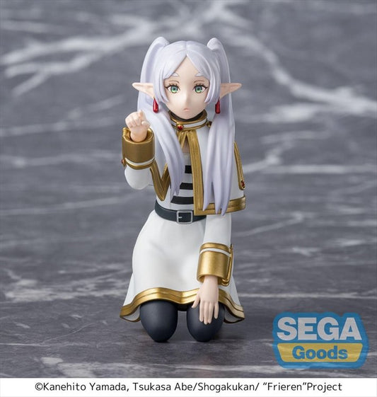Frieren - Frieren Poking Something Perching Chokonose Premium Prize Figure