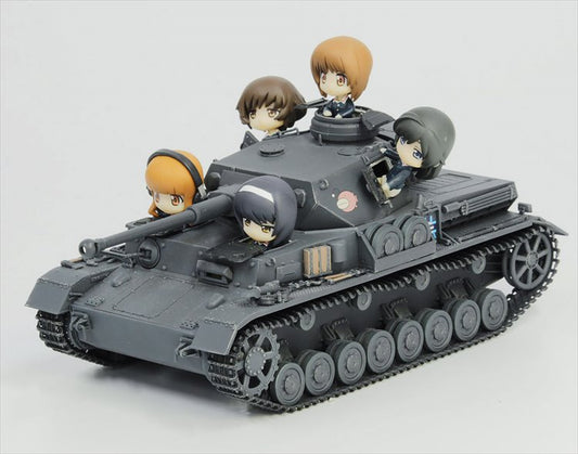 Girls and Panzer - 1/35 Pz.Kpfw.IV Panzer Tank Ausf. D Team Ankou with Prepainted Figures