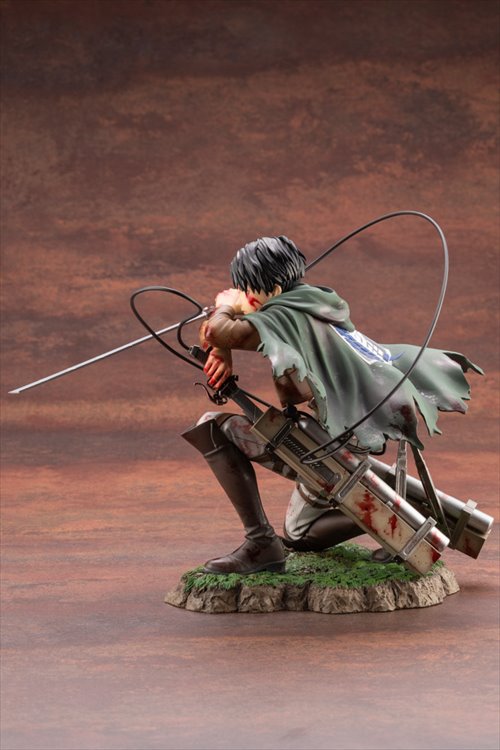 Attack On Titan - Levi Fortitude Ver. Artfx J PVC Figure